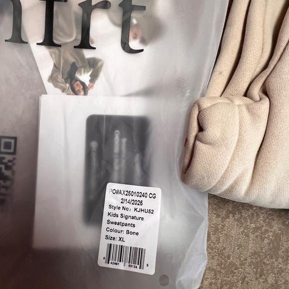 COMFRT  KIDS SIGNATURE SWEATPANTS BONE SIZE XL - Picture 5 of 10